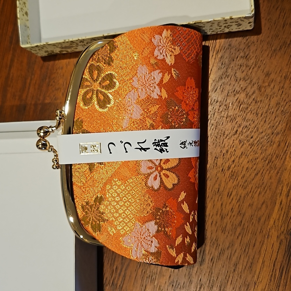 Coin purse from Japan made from kimono fabric